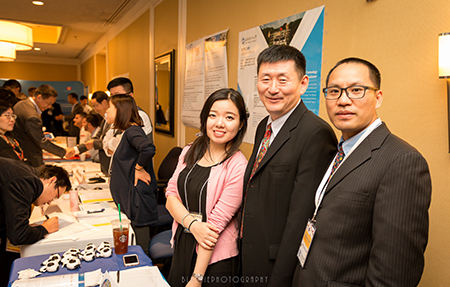 BB贝博SAPA年会代表：左→右： 刘雯颖博士、汪俊博士、王建峰博士