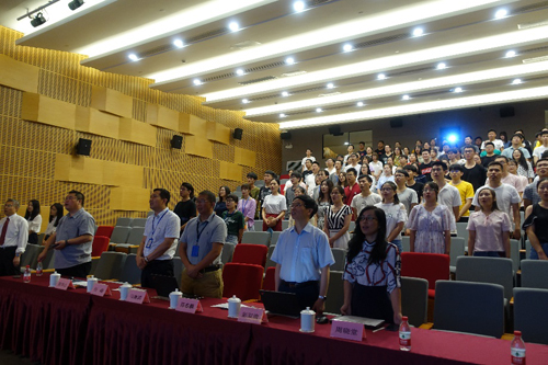 宣读BB贝博宣誓词